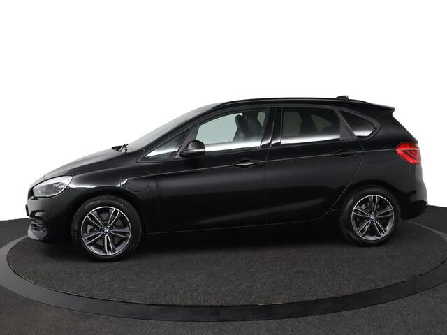 BMW 2-SERIE Active Tourer 225xe iPerformance | SOH 80% | Cruise control | voorstoelen verwarmd | elektrisch bedienbare achterklep |