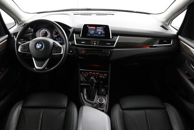 BMW 2-SERIE Active Tourer 225xe iPerformance | SOH 80% | Cruise control | voorstoelen verwarmd | elektrisch bedienbare achterklep |