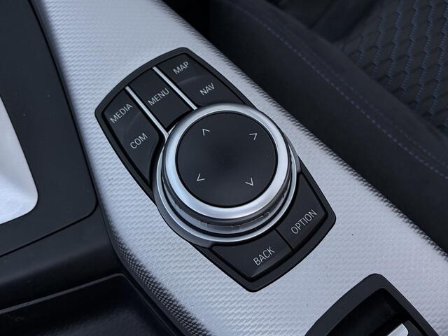 BMW 2-SERIE Cabrio 230i High Executive 252 Pk Automaat M-sport / Navi / DAB / PDC / Windscherm