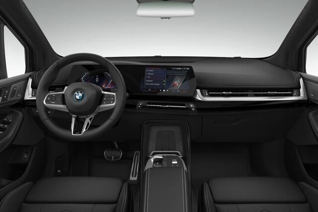BMW 2-SERIE Active Tourer 225e xDrive | M Sportpakket | Premium Pack | Comfort Pack | Travel Pack | Trekhaak