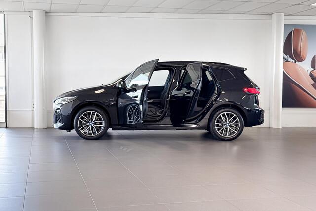BMW 2-SERIE Active Tourer 225e xDrive | M Sport | Glazen Panoramadak | Harman Kardon | Stoelverwarming |