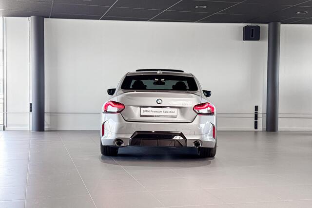 BMW 2-SERIE Coupé 220i | M Sport Pro | Glazen schuif-/kanteldak | Harman Kardon | Stoelverwarming | Comfort Access |