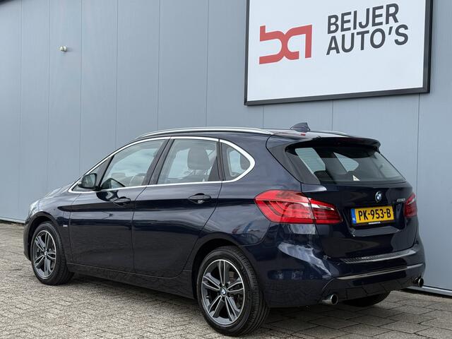 BMW 2-SERIE Active Tourer 220i High Executive Automaat Navigatie/Trekhaak.