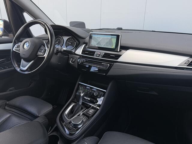 BMW 2-SERIE Active Tourer 220i High Executive Automaat Navigatie/Trekhaak.