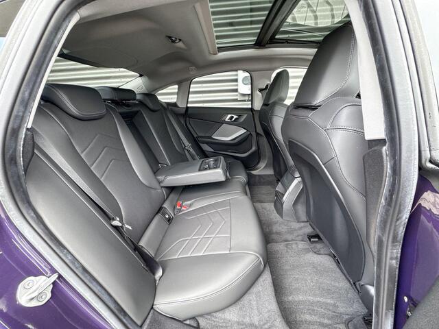 BMW 2-SERIE Gran Coupé 220 M Sport | Panoramadak | Harman Kardon