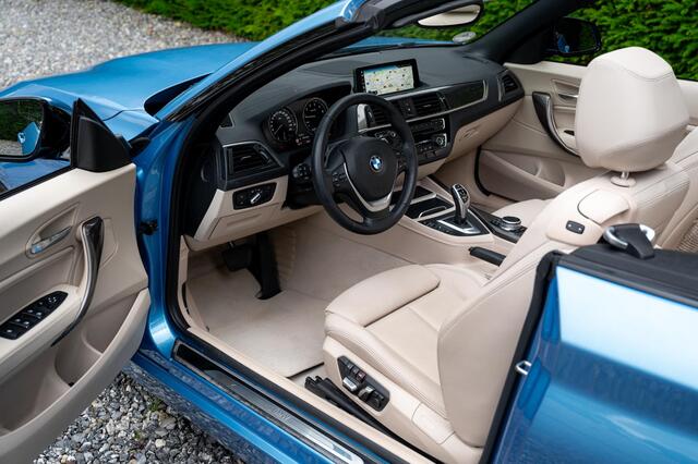 BMW 2-SERIE Cabrio 230i Sport 252pk