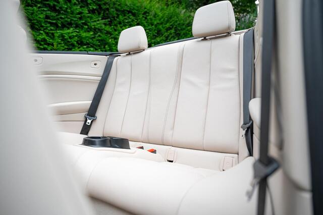 BMW 2-SERIE Cabrio 230i Sport 252pk