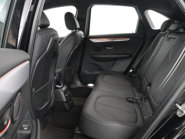 BMW 2-SERIE Active Tourer 218i Executive Edition | Half leder | Cruise control | Head-up | Interieur verlichting | Navigatie | Bluetooth | Elektrische achterklep | Trekhaak
