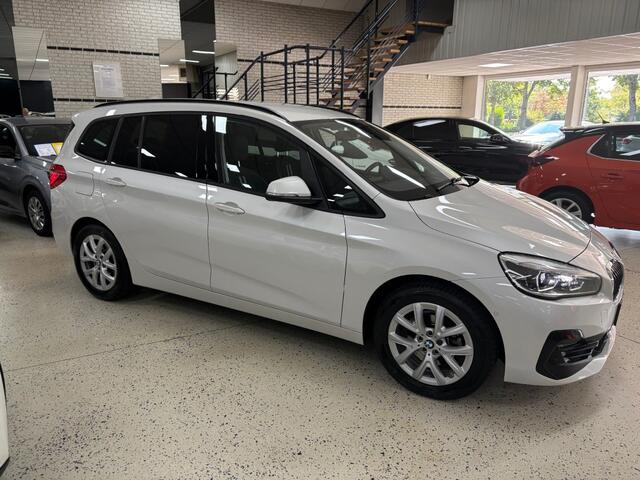 BMW 2-SERIE 216I HIGH EXEC. / Climatronic / Cruise / Afn. Trekh. / Navi / Camera