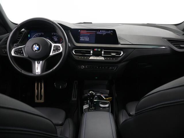 BMW 2-SERIE Gran Coupé 218i M Sport | Achteruitrijcamera | Memorystoel | Stoel en stuurwielverwarming | Panoramadak | Cruise control adaptief |