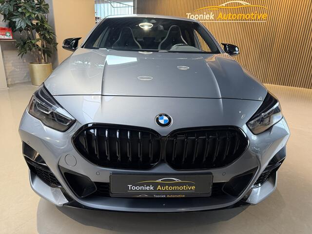 BMW 2-SERIE Gran Coupé M-PERFORMANCE | 220i M-PERFORMANCE | PANO | ALLES VAN ORIGINEEL BMW PERFORMANCE | UITLAAD SPECIAAL VAN BMW PERFORMANCE | WINGS ORIGINEEL VAN BMW |