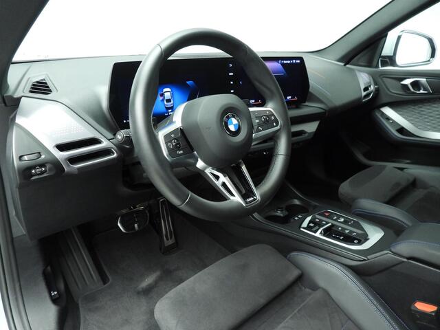 BMW 2-SERIE Gran Coupé 220 | M-Sportpakket | LED | Navigatie | Sportstoelen | Shadow line | DAB | Alu 18 inch
