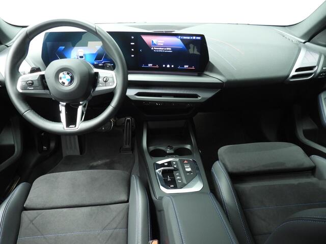 BMW 2-SERIE Gran Coupé 220 | M-Sportpakket | LED | Navigatie | Sportstoelen | Shadow line | DAB | Alu 18 inch