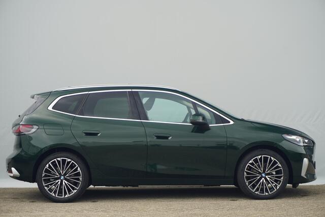 BMW 2-SERIE Active Tourer 225e xDrive | Panoramadak | Harman Kardon | Elektrisch verstelbare stoelen | Trekhaak | Driving Assistant