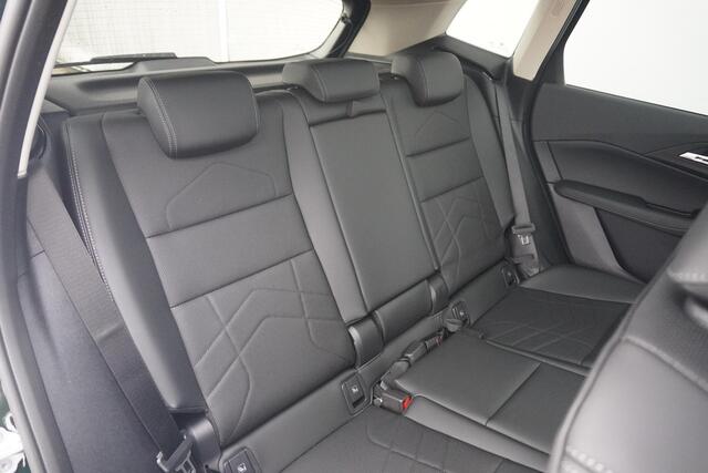 BMW 2-SERIE Active Tourer 225e xDrive | Panoramadak | Harman Kardon | Elektrisch verstelbare stoelen | Trekhaak | Driving Assistant