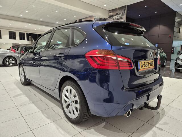 BMW 2-SERIE Active Tourer 218i High Executive Edition | Leder | Trekhaak | Camera | Stoelverwarming |