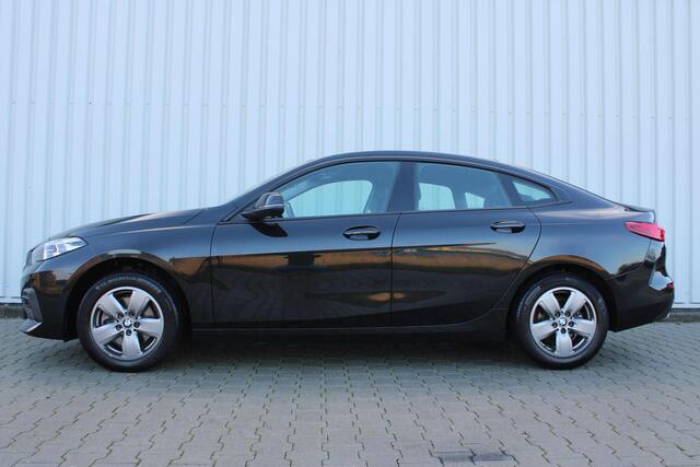 BMW 2-SERIE Gran Coupé 218i Business Edition | Incl. 12 maanden garantie | Cruise control | Climate control | Parkeersensoren | Apple carplay/Android auto | Navigatie | DAB radio | Vol leder sportstoelen |