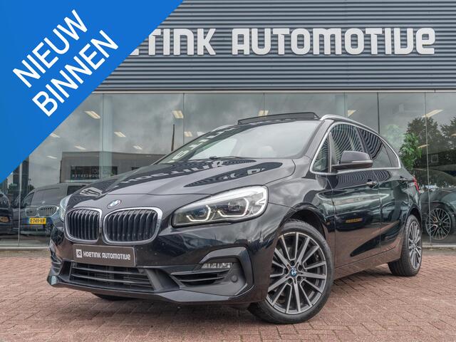 BMW 2-SERIE Active Tourer 220i High Executive | Pano | Afn trekhaak | Dealer onderhouden
