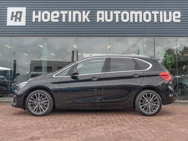 BMW 2-SERIE Active Tourer 220i High Executive | Pano | Afn trekhaak | Dealer onderhouden