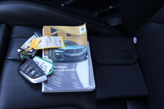 BMW 2-SERIE Gran Coupé 218i Executive Edition 1e eigenaar | Dealer Onderh | BTW | NAP | M-Sport+ | Pano | Winterpack | Harman | Camera | Alarm Klasse 3 | HIFI | Navi | Climate | Carplay | LMV | DAB