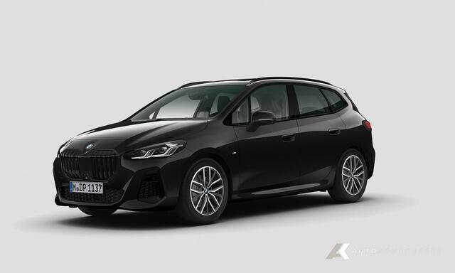 BMW 2-SERIE 220i Active Tourer M Sport | Panorama | Trekhaak | Memory | Harman/Kardon | Driving Ass. + | Head-Up | 360 Camera |