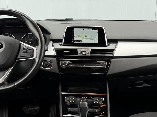 BMW 2-SERIE Active Tourer 218i Corporate Lease Executive Automaat Trekhaak/Navi/Cruise