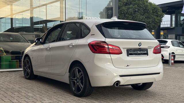 BMW 2-SERIE Active Tourer 225xe iP High Exec | Navi | Camera | Stoelverw.
