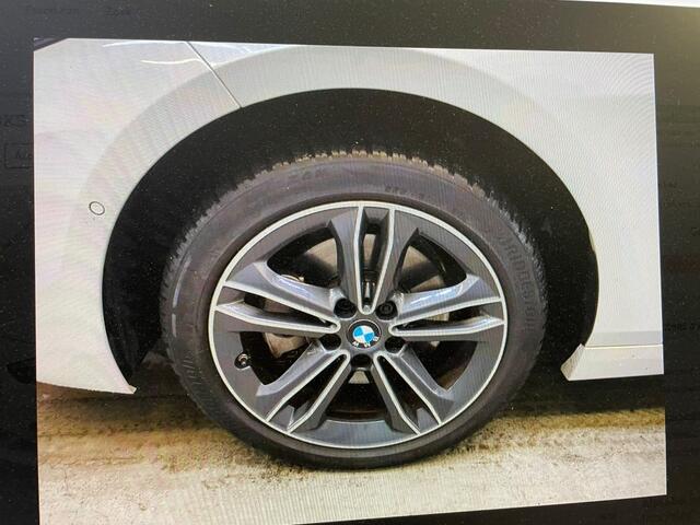 BMW 2-SERIE Gran Coupé 218i Introduction Ed Sport CAMERA / SPORTSTOELEN / LED / CARPLAY / DAB+