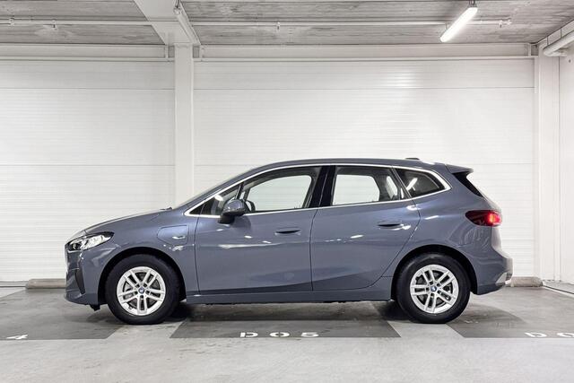 BMW 2-SERIE Active Tourer 225e xDrive | Stoelverwarming | Achteruitrijcamera | Driving Assistant Plus