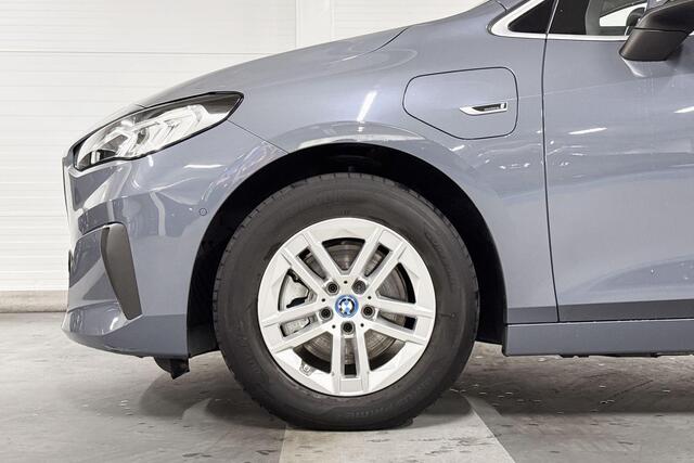 BMW 2-SERIE Active Tourer 225e xDrive | Stoelverwarming | Achteruitrijcamera | Driving Assistant Plus
