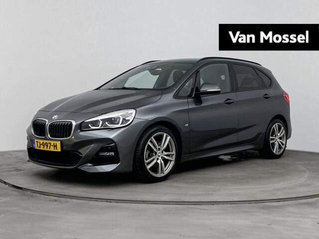 BMW 2-SERIE Active Tourer 218i 140Pk Executive Launch Edition | Navigatie | Achteruitrijcamera | Climate Control | Sportstoelen | Bluetooth Telefoonverbinding | Elektrisch Bedienbare Achterklep |
