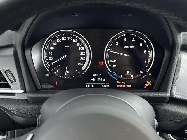 BMW 2-SERIE Active Tourer 218i 140Pk Executive Launch Edition | Navigatie | Achteruitrijcamera | Climate Control | Sportstoelen | Bluetooth Telefoonverbinding | Elektrisch Bedienbare Achterklep |