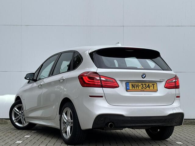 BMW 2-SERIE Active Tourer 218i Centennial Executive Automaat / Navigatie / Climate Control