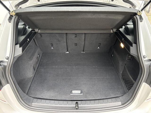 BMW 2-SERIE Active Tourer 218i Centennial Executive Automaat / Navigatie / Climate Control
