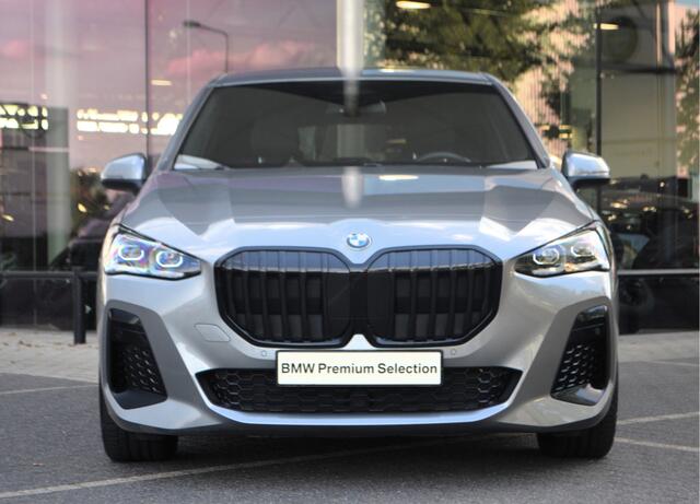 BMW 2-SERIE Active Tourer 218i M Sport Automaat / Sportstoelen / Achteruitrijcamera / Adaptieve LED / Comfort Access / M Adaptief onderstel
