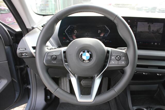 BMW 2-SERIE Gran Coupé 220 M Sport Automaat / Sportstoelen / Comfort Access / Adaptieve LED / Stoelverwarming / Achteruitrijcamera