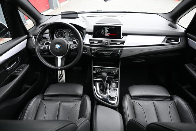 BMW 2-SERIE Active Tourer 220i Centennial High Executive trekhaak m sport