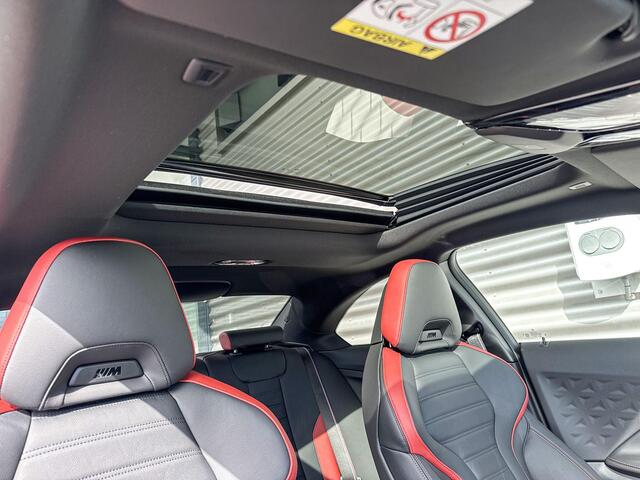 BMW 2-SERIE Coupé 220i High Executive