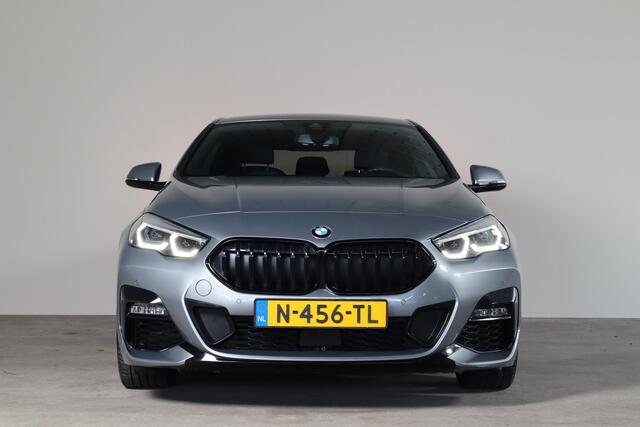 BMW 2-SERIE Gran Coupé 218i Business Edition M-Sport NL-Auto!! 19'' LM I Nav I Apple Car-Play