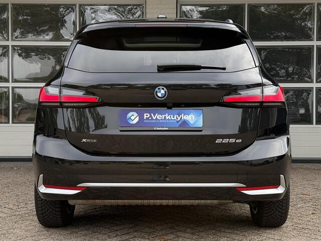 BMW 2-SERIE Active Tourer 225e xDrive Luxury Line | PANORAMA | LEDER | SPORTSSTOELEN | CAMERA | DRIVING ASSIST |