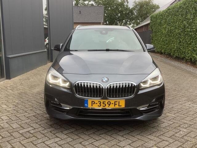 BMW 2-SERIE ACTIVE TOUR. AUT. Business Edition Plus I panorama I leder