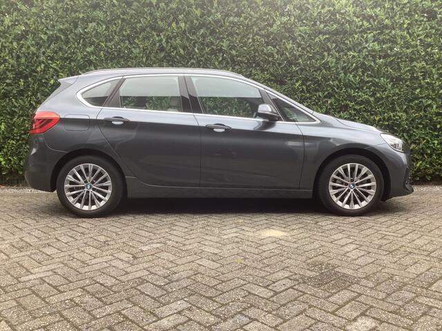 BMW 2-SERIE ACTIVE TOUR. AUT. Business Edition Plus I panorama I leder