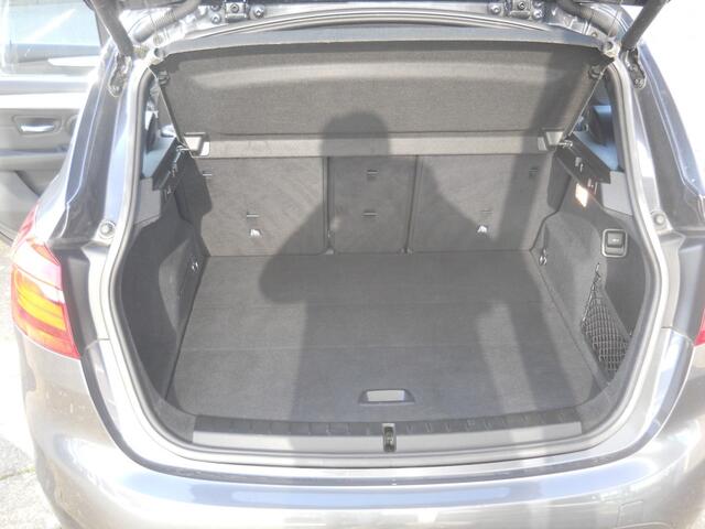 BMW 2-SERIE ACTIVE TOUR. 218i High Executive