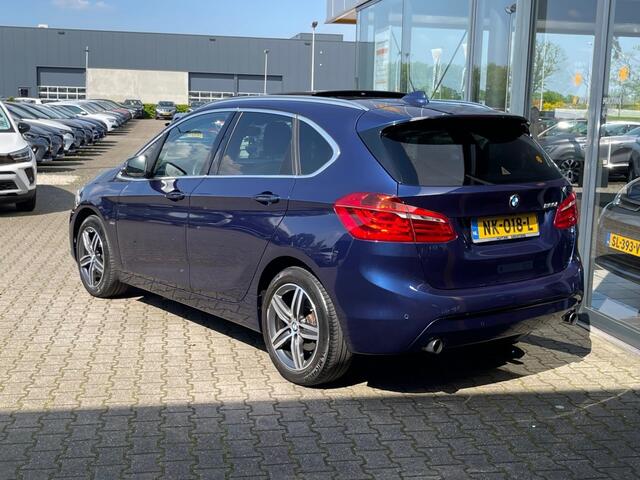 BMW 2-SERIE ACTIVE TOUR. 220I Cent. High Executive - schuif/kantel dak - leer - camera