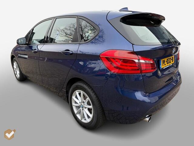 BMW 2-SERIE ACTIVE TOUR. 218I Executive Automaat 1e Eig. NL-Auto *Geen Afl. kosten*