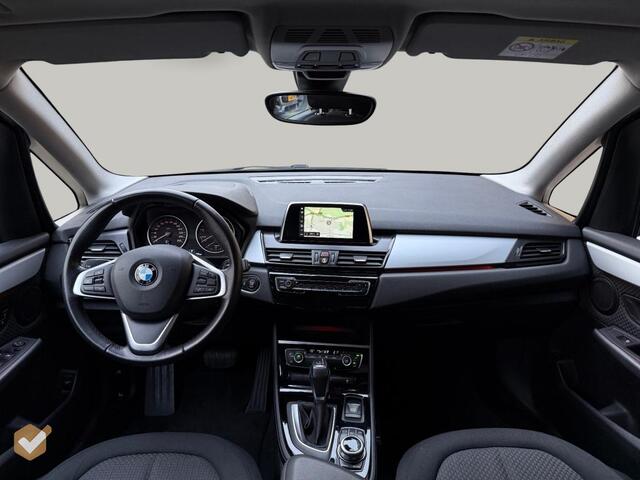 BMW 2-SERIE ACTIVE TOUR. 218I Executive Automaat 1e Eig. NL-Auto *Geen Afl. kosten*