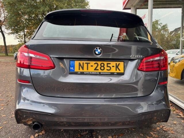 BMW 2-SERIE ACTIVE TOUR. 218i Centennial High Exe, M-pakket, HeadUp, Leer