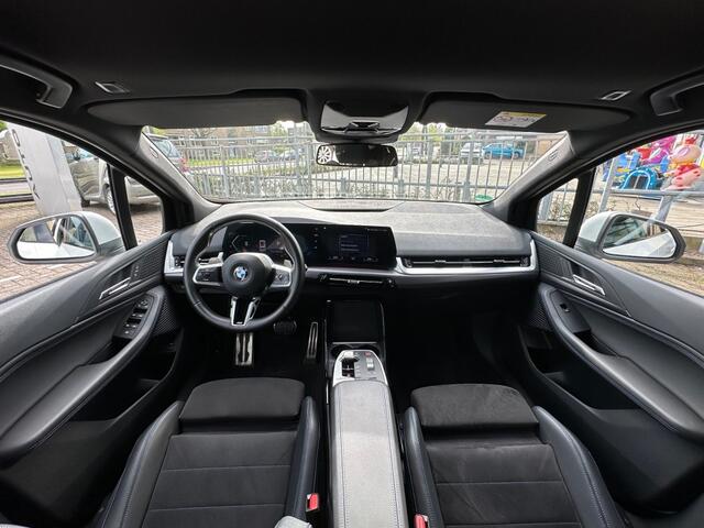 BMW 2-SERIE ACTIVE TOUR. 220I Active Tourer Navi Camera Cruise NAP-Autopas