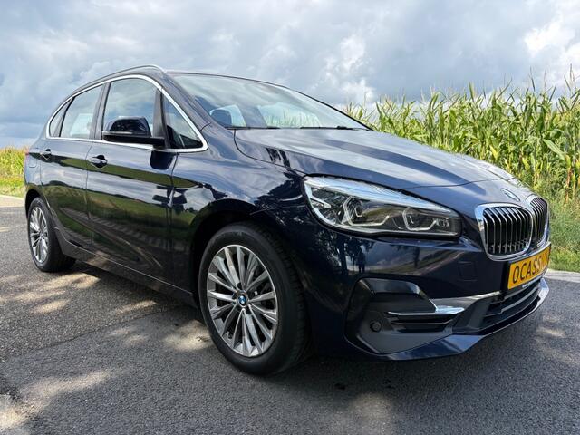 BMW 2-SERIE ACTIVE TOUR. 225XE / HIGH EXECUTIVE / 1E EIGENAAR / NETTE