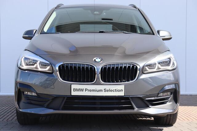 BMW 2-SERIE GRAN TOURER 216i 7p. | High Executive Sportline / trekhaak / Head Up Display / Extra Getint Glas / 17 '' /
